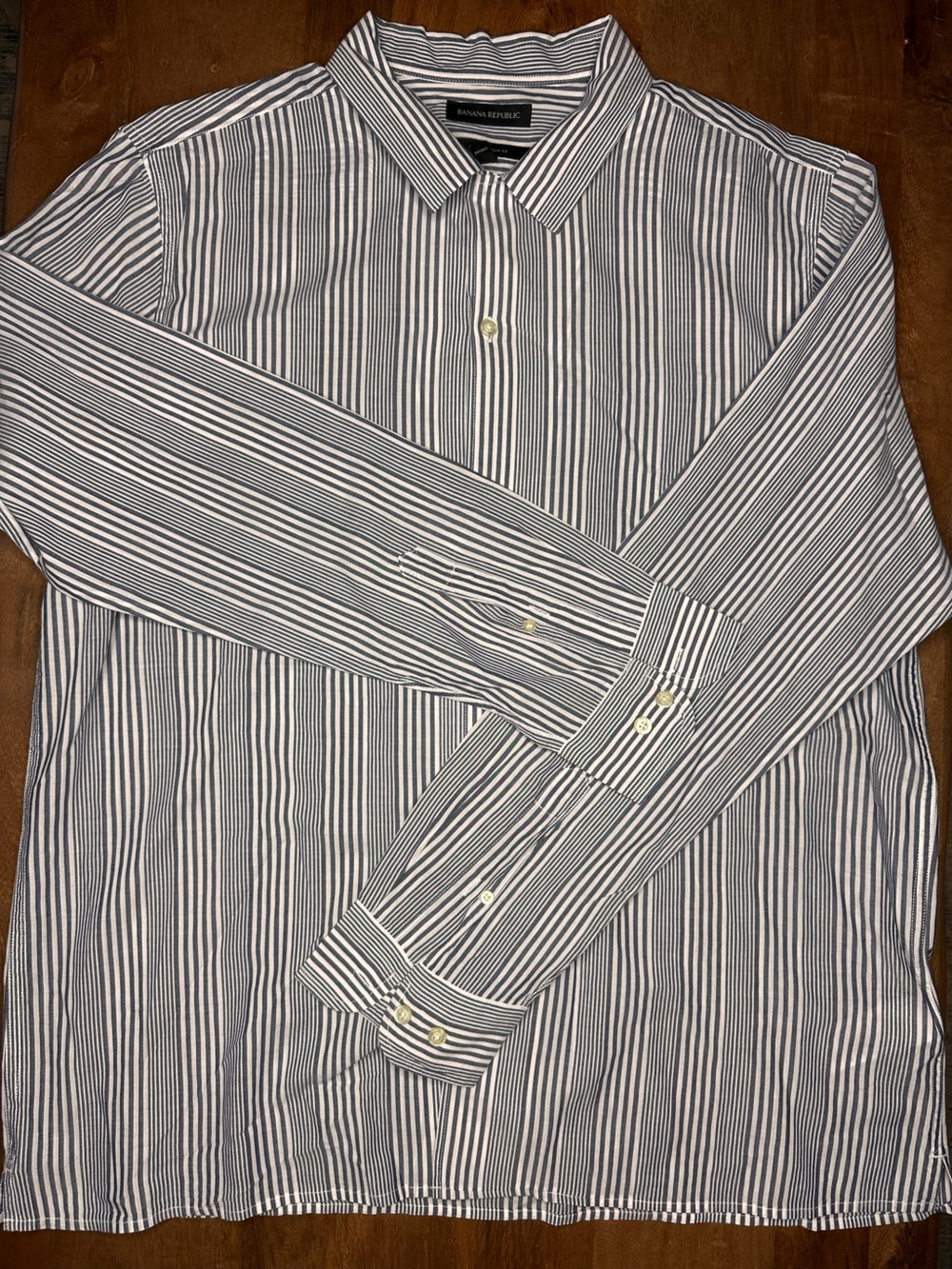 Banana Republic Blur and White Striped Button-down Men’s Shirt